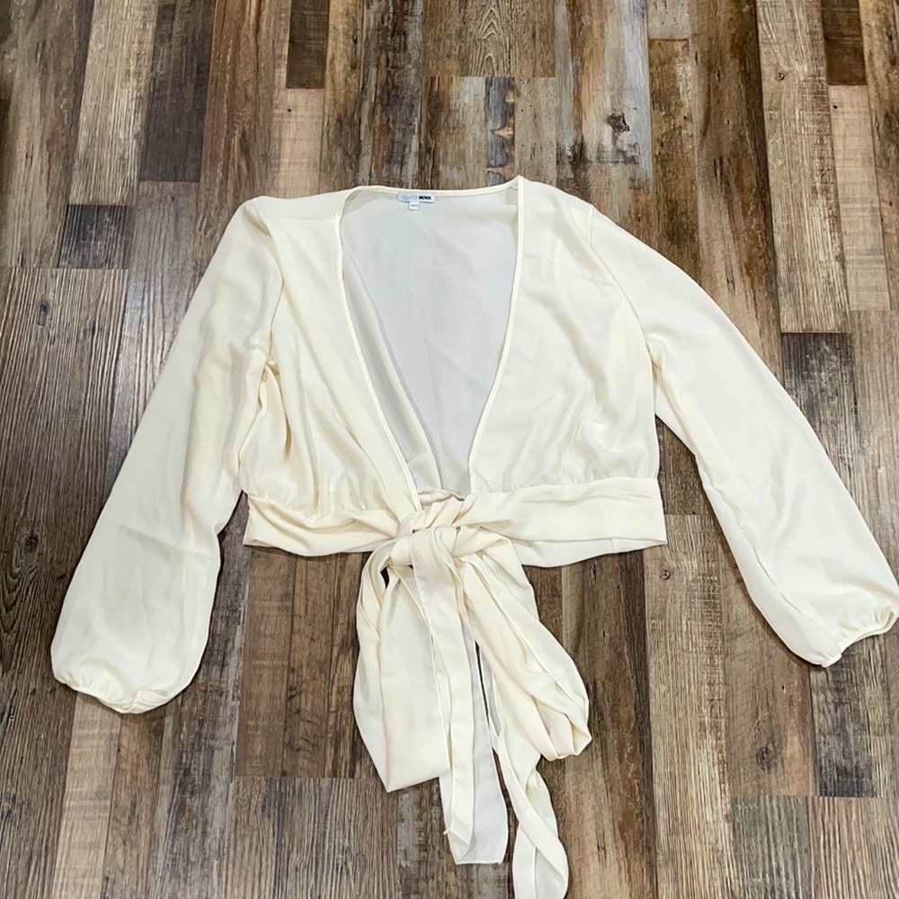 Cream half top